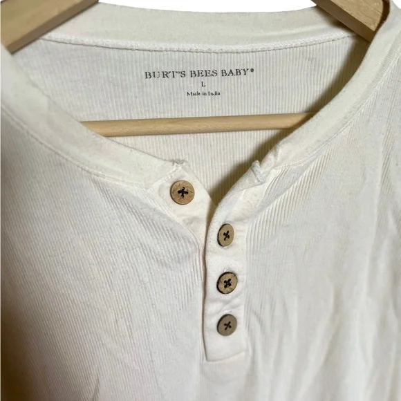 Burt's Bees Baby • Organic Cotton Ivory Henley Ribbed
Shirt - Picture 4 of 7